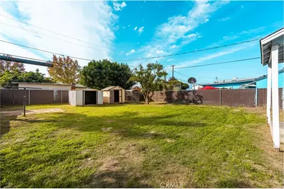 166 E Osgood Street, Long Beach, CA 90805 - Photo 16