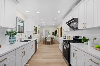 5126 Marvale, View Park, CA 90043 - Photo 16