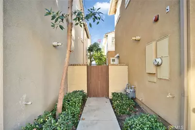 953 N Cornejo, Azusa, CA 91702 - Photo 30