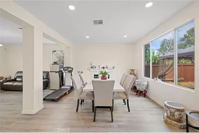 1077 Hibiscus Court, Pomona, CA 91766 - Photo 6