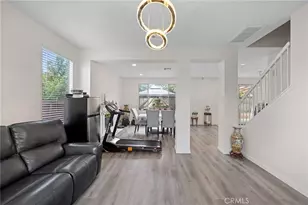 1077 Hibiscus Ct, Pomona, CA 91766 - Photo 2