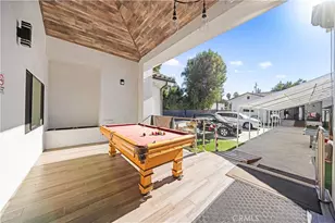 22913 Burbank, Woodland Hills, CA 91367 - Photo 20