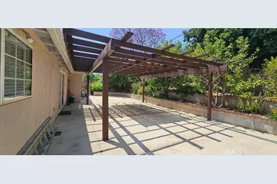 17441 Hiawatha Street, Granada Hills, CA 91344 - Photo 12