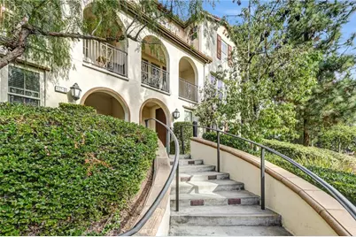 827 E Promenade #E, Azusa, CA 91702 - Photo 2