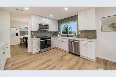 1118 Fallbrook, Corona, CA 92880 - Photo 6