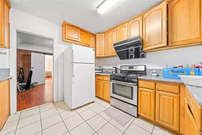 266 N Wilson Avenue, Pasadena, CA 91106 - Photo 16