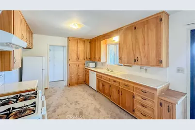 7411 Joshua Ln, Yucca Valley, CA 92284 - Photo 6