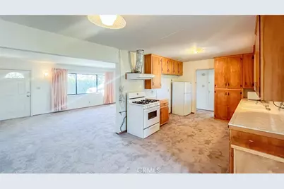 7411 Joshua Ln, Yucca Valley, CA 92284 - Photo 4