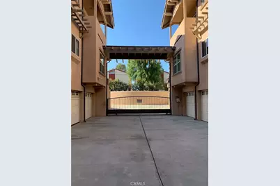 208 Palmetto Drive #C, Alhambra, CA 91801 - Photo 2