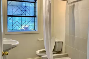 99 N Greenwood Ave, Pasadena, CA 91107 - Photo 14