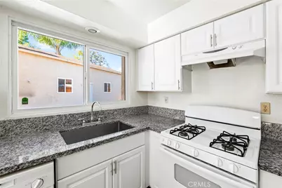 13341 Holbeck Court, Moreno Valley, CA 92553 - Photo 12