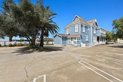 961 W Holt, Ontario, CA 91762 - Photo 2