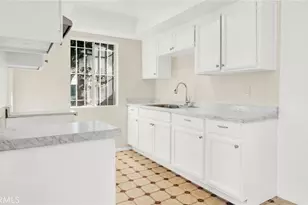 8024 Crockett, Los Angeles, CA 90001 - Photo 14