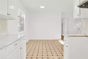 8024 Crockett, Los Angeles, CA 90001 - Photo 16