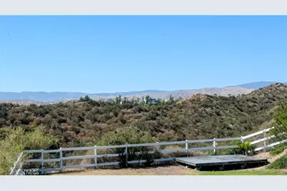 15435 Live Oak Springs Canyon, Canyon Country, CA 91387 - Photo 22