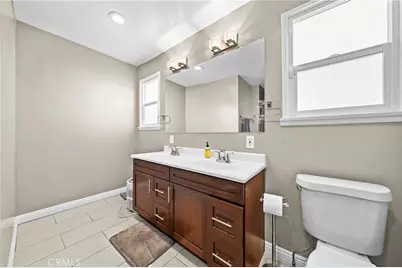 9406 S Harvard Boulevard, Los Angeles, CA 90047 - Photo 30