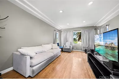 9406 S Harvard Boulevard, Los Angeles, CA 90047 - Photo 4