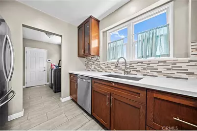 9406 S Harvard Boulevard, Los Angeles, CA 90047 - Photo 16