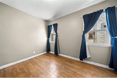 9406 S Harvard Boulevard, Los Angeles, CA 90047 - Photo 20