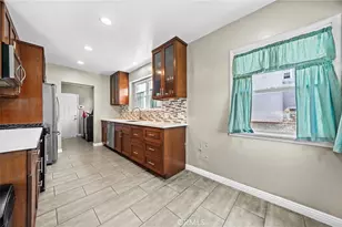 9406 S Harvard Blvd, Los Angeles, CA 90047 - Photo 14