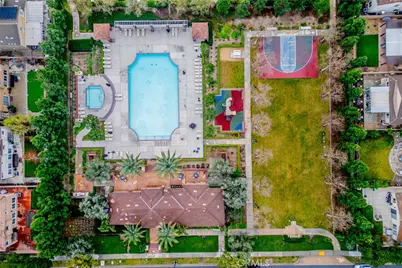 15841 Barletta, Fontana, CA 92336 - Photo 32