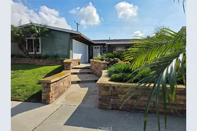 7822 Rhine, Huntington Beach, CA 92647 - Photo 2