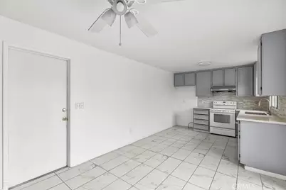 304 Los Verdes Ct, Modesto, CA 95354 - Photo 12