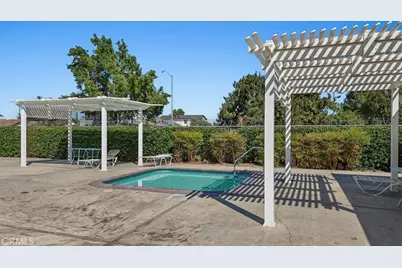 304 Los Verdes Ct, Modesto, CA 95354 - Photo 36