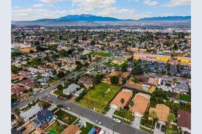 1871 10th, Riverside, CA 92507 - Photo 2