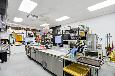 989 S Glendora Avenue #39, West Covina, CA 91790 - Photo 10