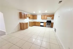 14027 Navajo, Apple Valley, CA 92307 - Photo 4