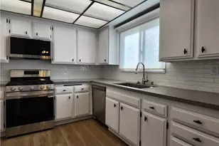 10201 Mason Ave, Chatsworth, CA 91311 - Photo 18