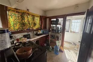 860 W 54th, Los Angeles, CA 90037 - Photo 20