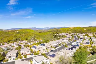 29062 Garnet Canyon, Saugus, CA 91390 - Photo 10