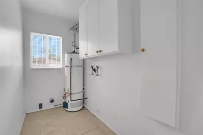 2035 W 102nd Street, Los Angeles, CA 90047 - Photo 18