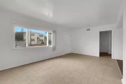 2035 W 102nd Street, Los Angeles, CA 90047 - Photo 8