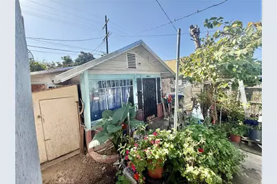 860 W 54th, Los Angeles, CA 90037 - Photo 10