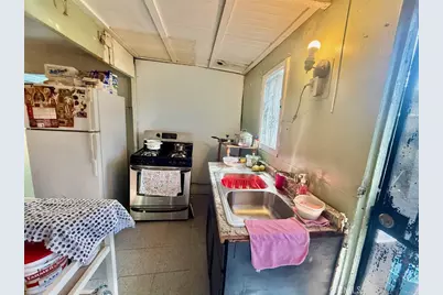 860 W 54th, Los Angeles, CA 90037 - Photo 14