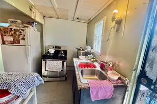 860 W 54th, Los Angeles, CA 90037 - Photo 14