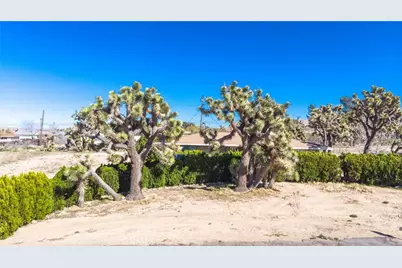 7411 Joshua Ln, Yucca Valley, CA 92284 - Photo 32