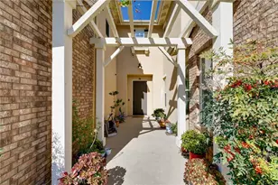 665 E Tangerine St, Azusa, CA 91702 - Photo 2