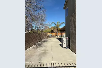 941 Garrett Way, San Jacinto, CA 92583 - Photo 2