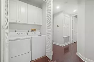 143 N Arnaz Dr, Beverly Hills, CA 90211 - Photo 16