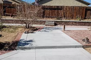 13348 Merry Oaks St, Victorville, CA 92392 - Photo 6