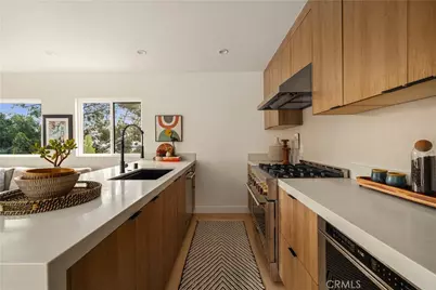 3950 Franklin Avenue, Los Angeles, CA 90027 - Photo 8