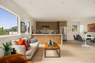 3950 Franklin Avenue, Los Angeles, CA 90027 - Photo 1