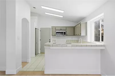 5201 Sierra Caves Avenue, Bakersfield, CA 93313 - Photo 10