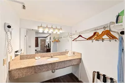 2156 E Colorado Boulevard, Pasadena, CA 91107 - Photo 14