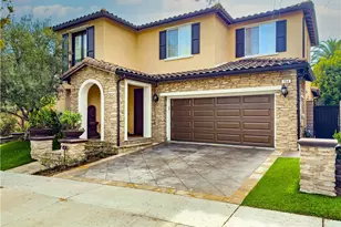 154 Treehouse, Irvine, CA 92603 - Photo 2