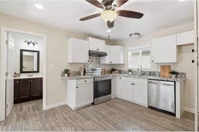 17850 Portside Ln, Victorville, CA 92395 - Photo 12